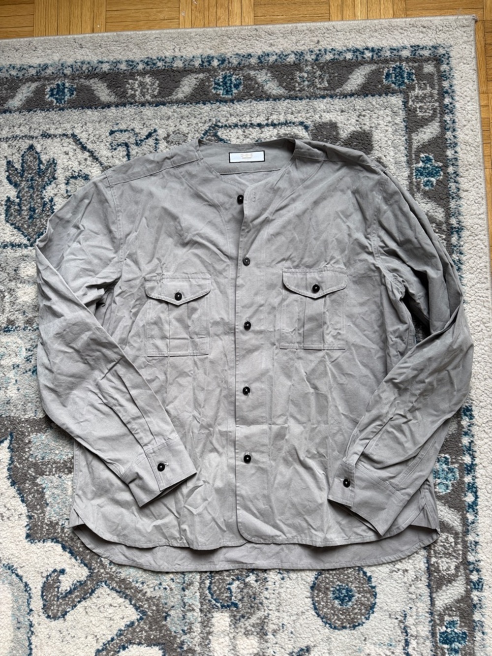Lightweight Long-Sleeve Shirt Jacket in Light Gray